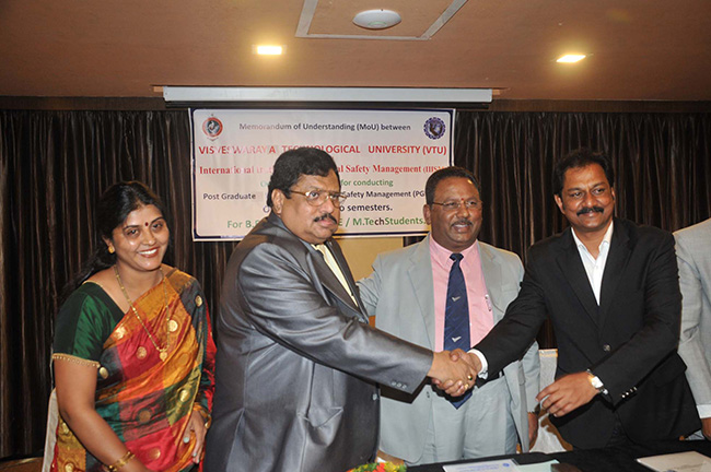 Press Meet Held At Bangalore Between VTU and IIISM 18