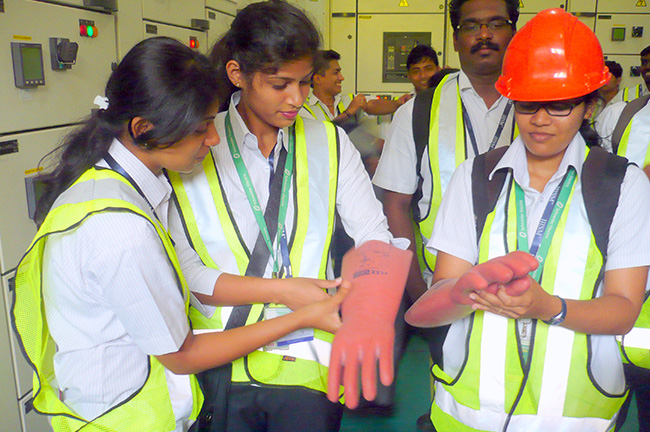 IIISM Students Underwent An Industrial Training at Schneider Electric